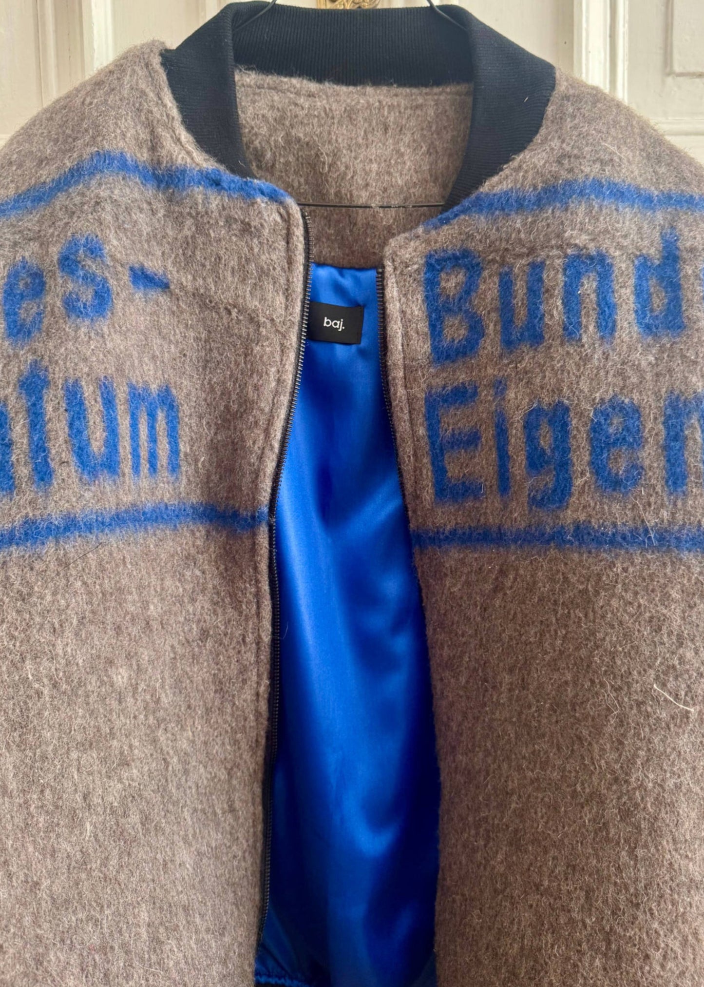 Bomber BUNDESEIGENTUM – Upcycled Wool Jacket Berlin | baj.