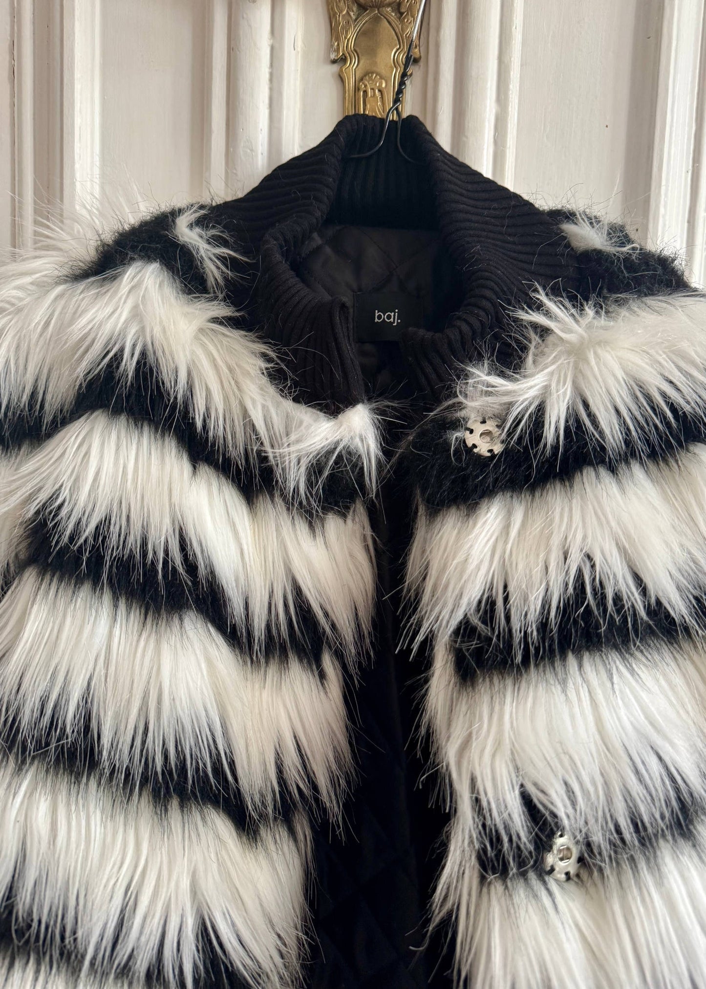 Faux Fur Jacket "WHIB." - baj.