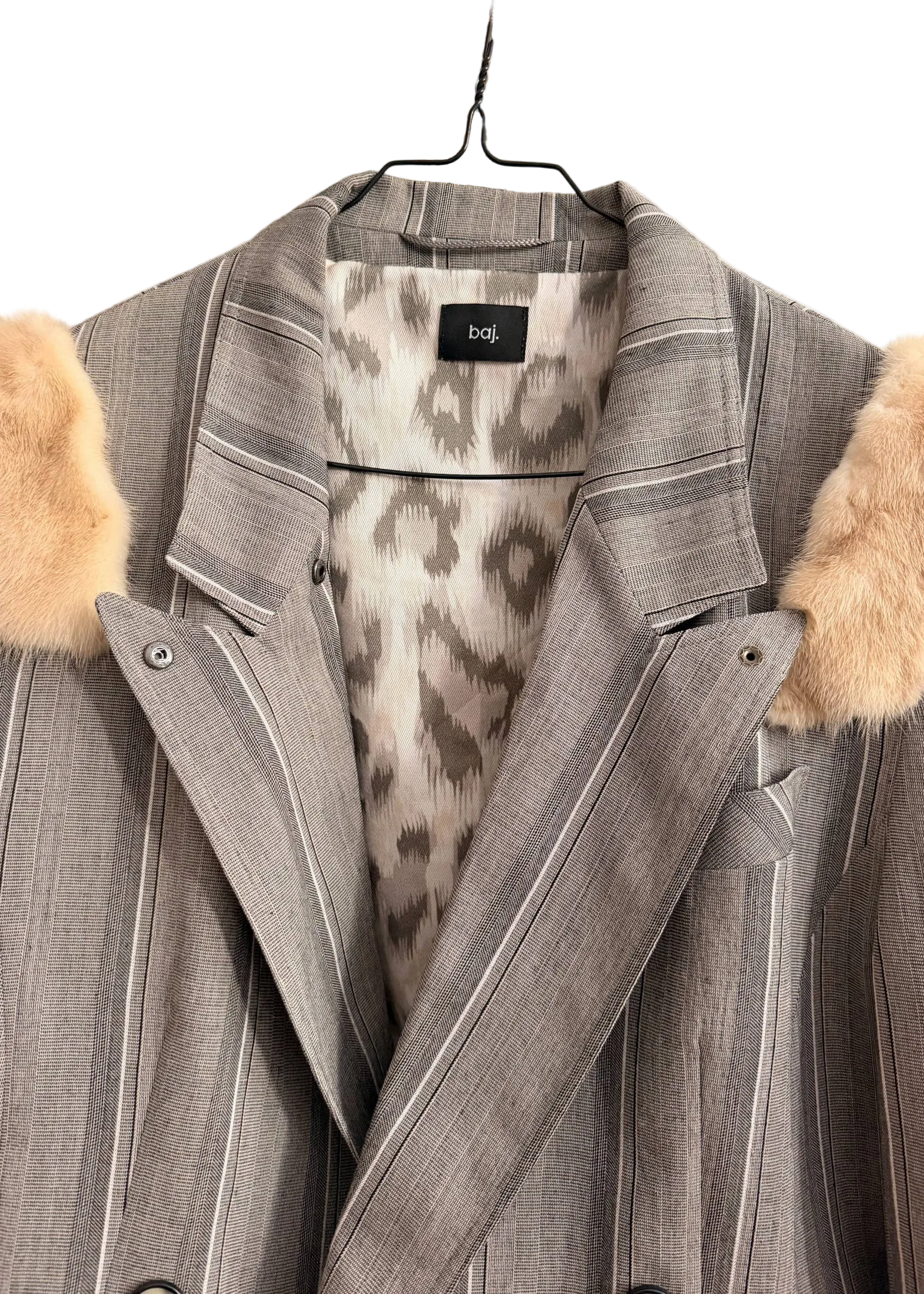 N°049 — Cropped Blazer