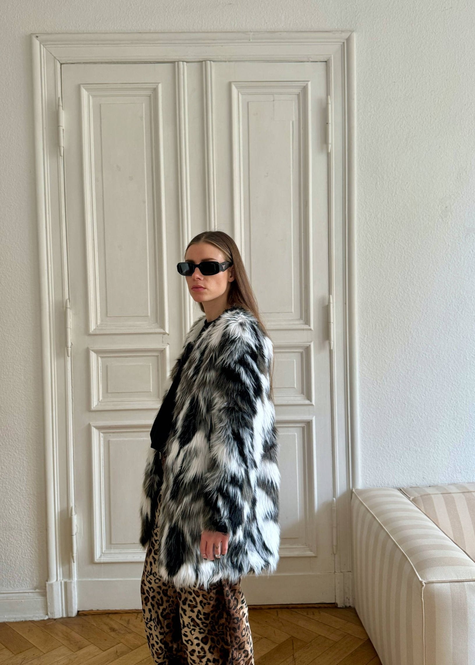 Faux Fur Jacket "POINT." - baj.