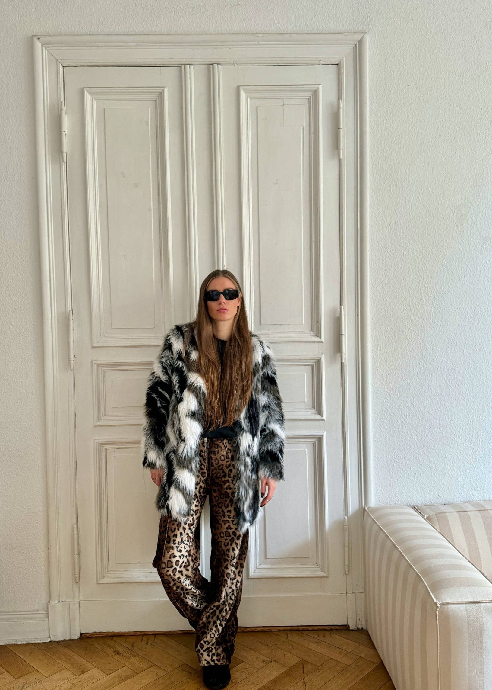 Faux Fur Jacket "POINT." - baj.