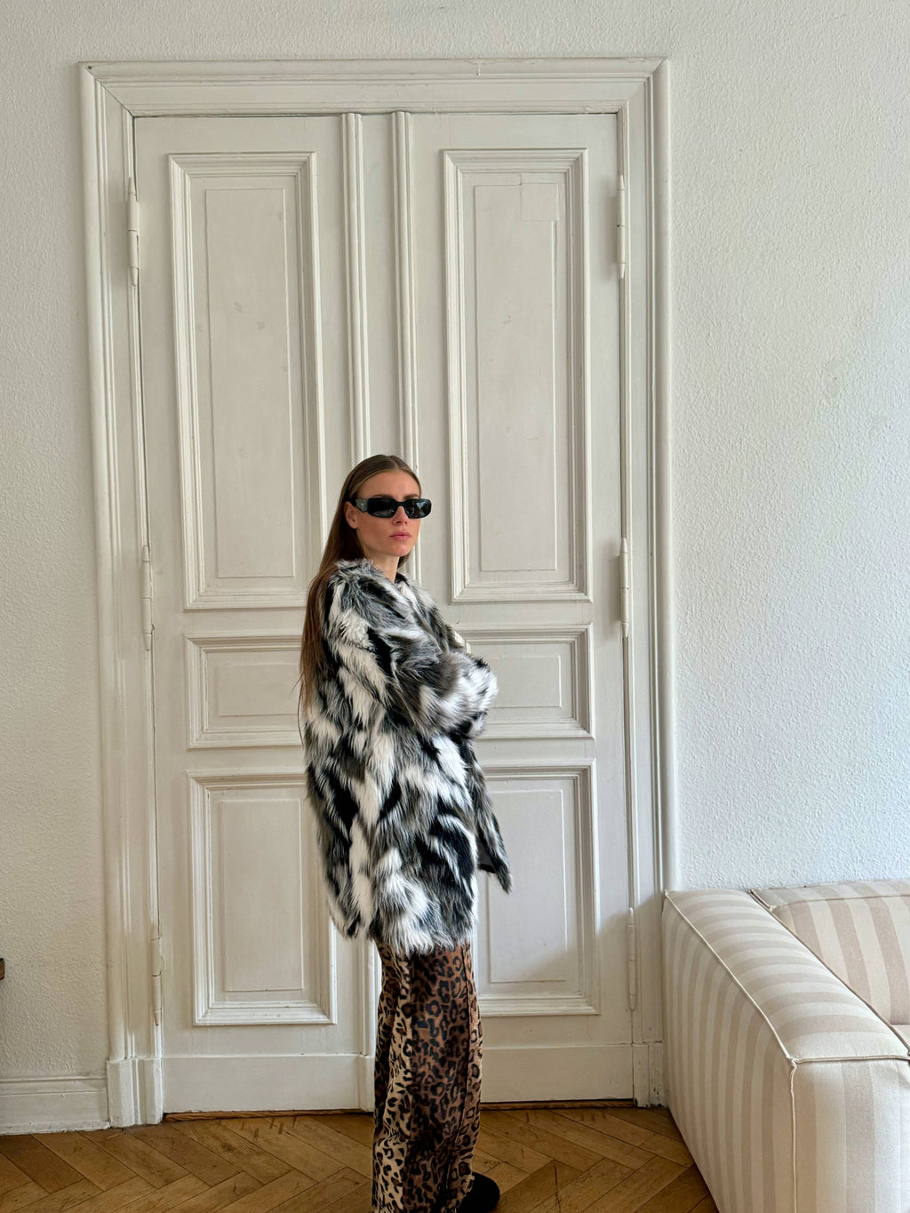 Faux Fur Jacket "POINT." - baj.